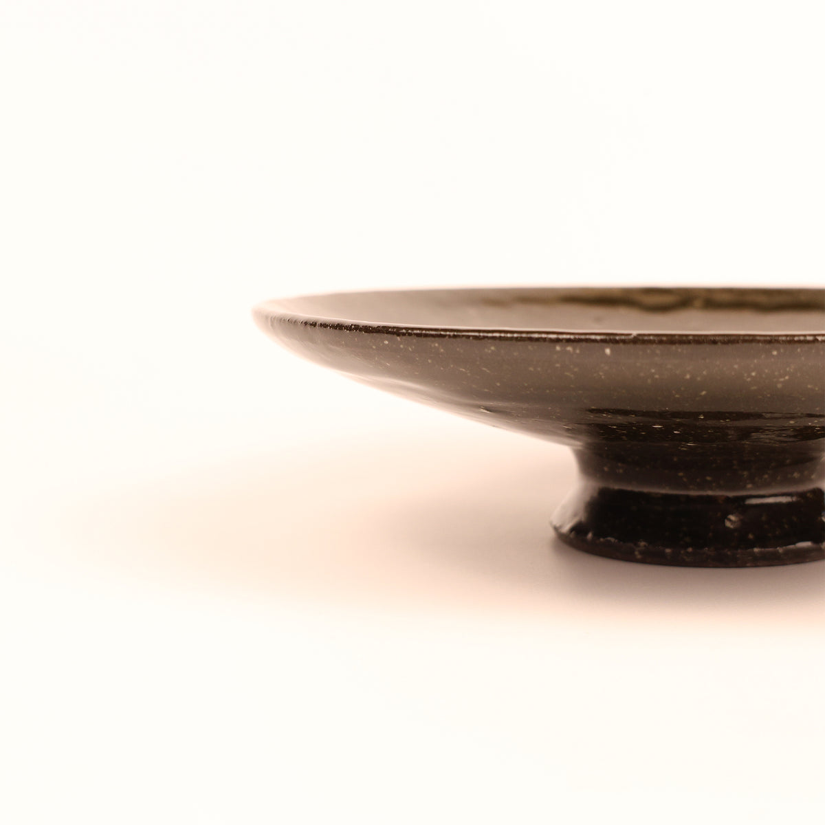 【 丹波立杭焼：省三窯さん】足付皿Φ約16cm【濃茶】 商品画像 4